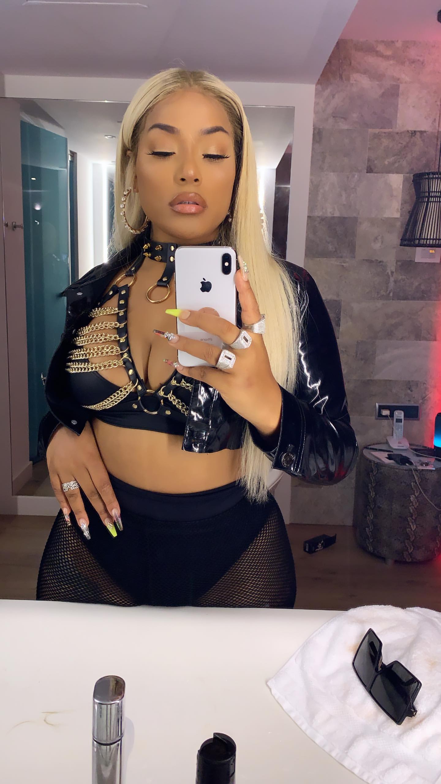 Stefflon Don Steps out Braless in a Black jacket, totally Unbothered by breakup Rumors