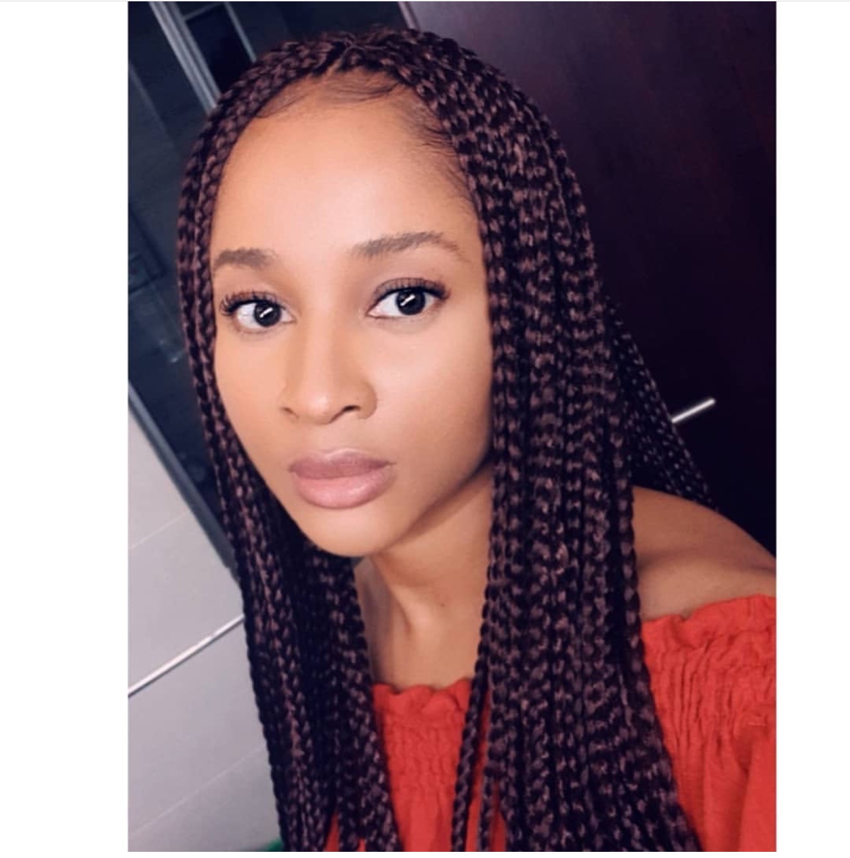 Check Out How Adesua Etomi-Wellington Slayed In This Simple And Cute Executive Style 1 3614AB6D DDD7 4AC1 8AF1 45FC092C846A