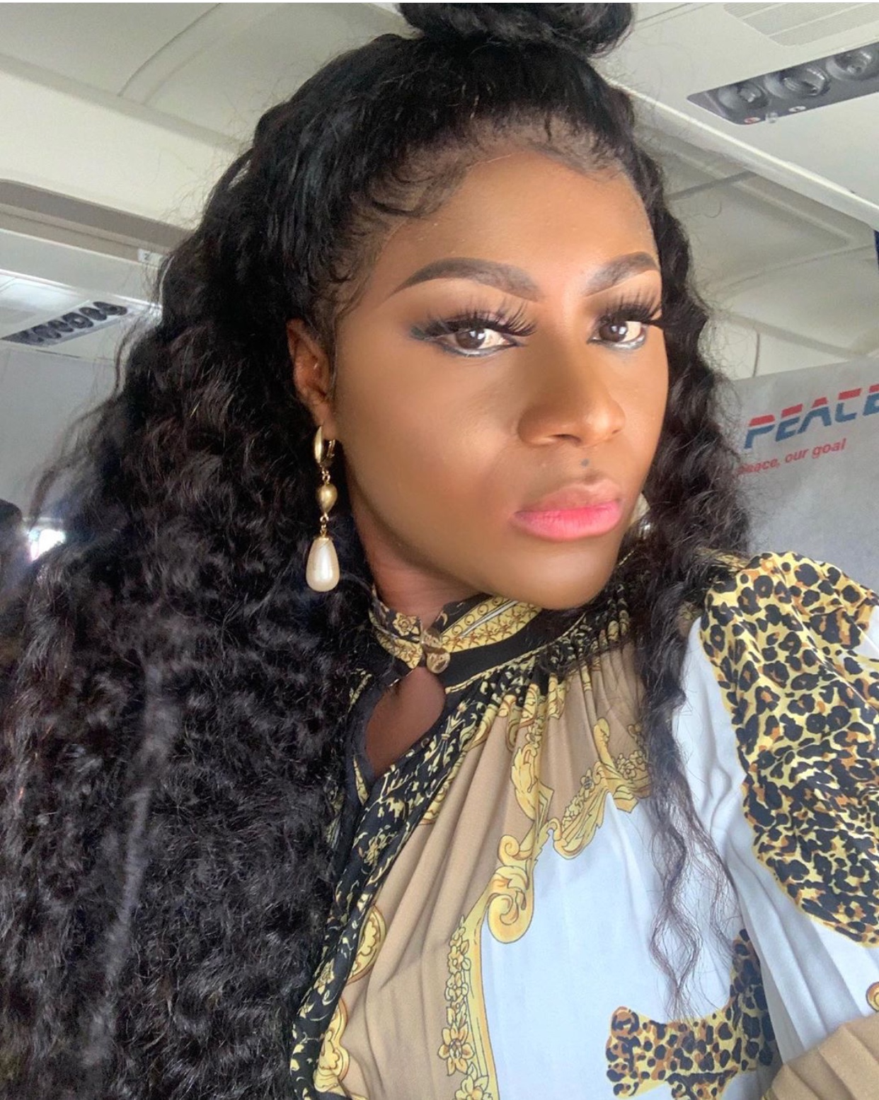 Destiny Etiko’s Face-Glittering Photo Excite Nigerians 1 0034D4DB 1606 429D 8E79 B12B49C0F180