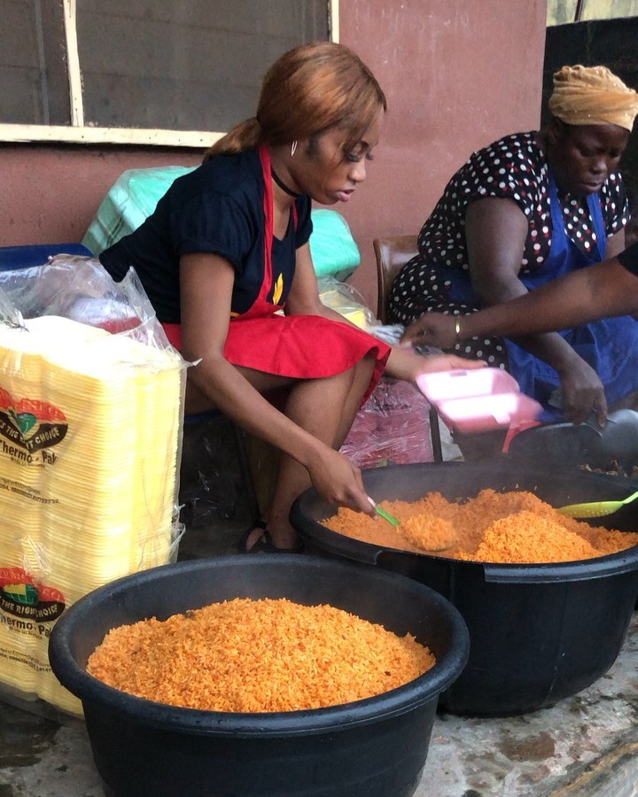 BBNaija star Khafi serves food in Ajegunle on Nigeria Independence Day 