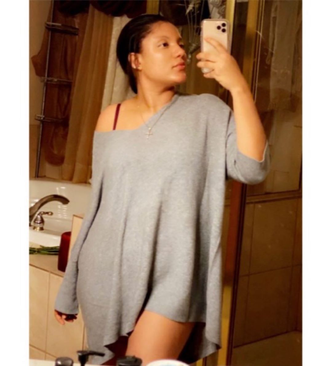 Gifty shares hot Sexy kitchen Photo