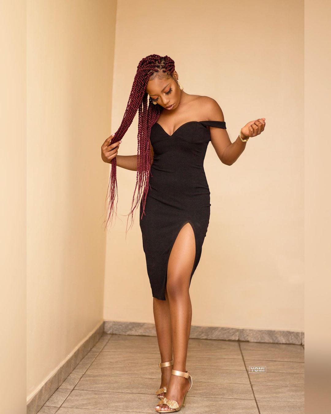 Khafi stuns in black cleavage baring outfit for Akure Meet n Greet