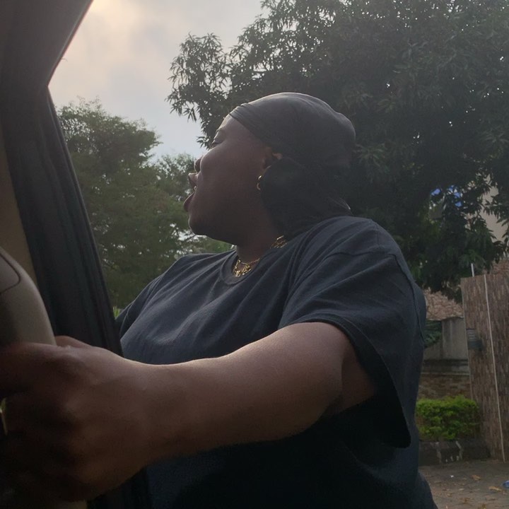 Teni Makanaki Caught Twerking on a Fast moving Car to announce her upcoming billionaire's experience Concert (video)