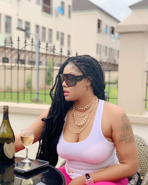Angela Okorie shows off her curves in makeup free bikini with son 1 Angela Okorie shows off her curves in makeup free bikini with son
