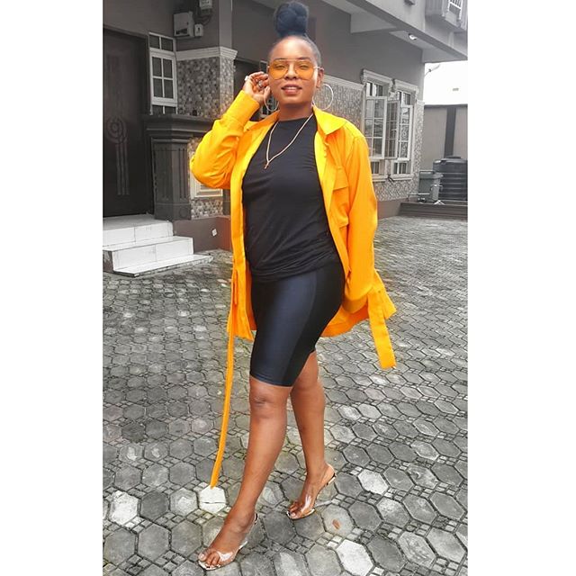 Yemi Alade debuts new hairstyle 